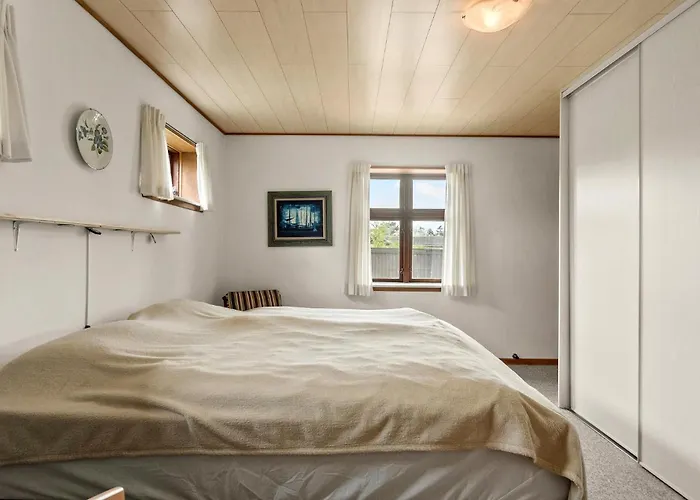 Ferienhaus Beautiful In With Wifi *